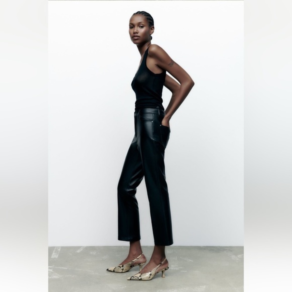 BLOGGERS FAVORITE NWT Zara Faux Leather Mini Flared Pants - Picture 4 of 15